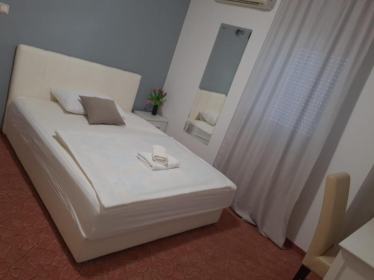 Hotel Garny Pleso Velika Gorica Dış mekan fotoğraf