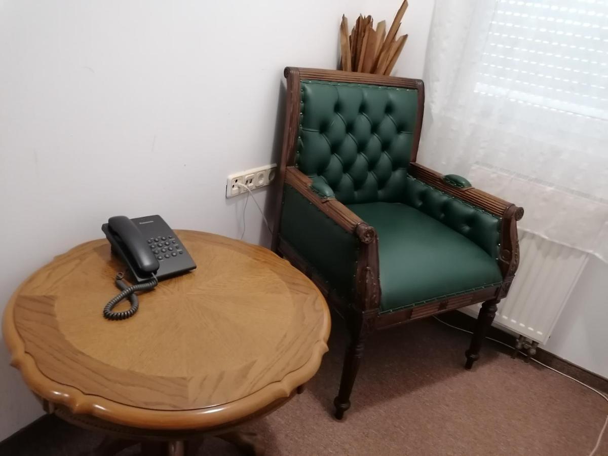 Hotel Garny Pleso Velika Gorica Dış mekan fotoğraf